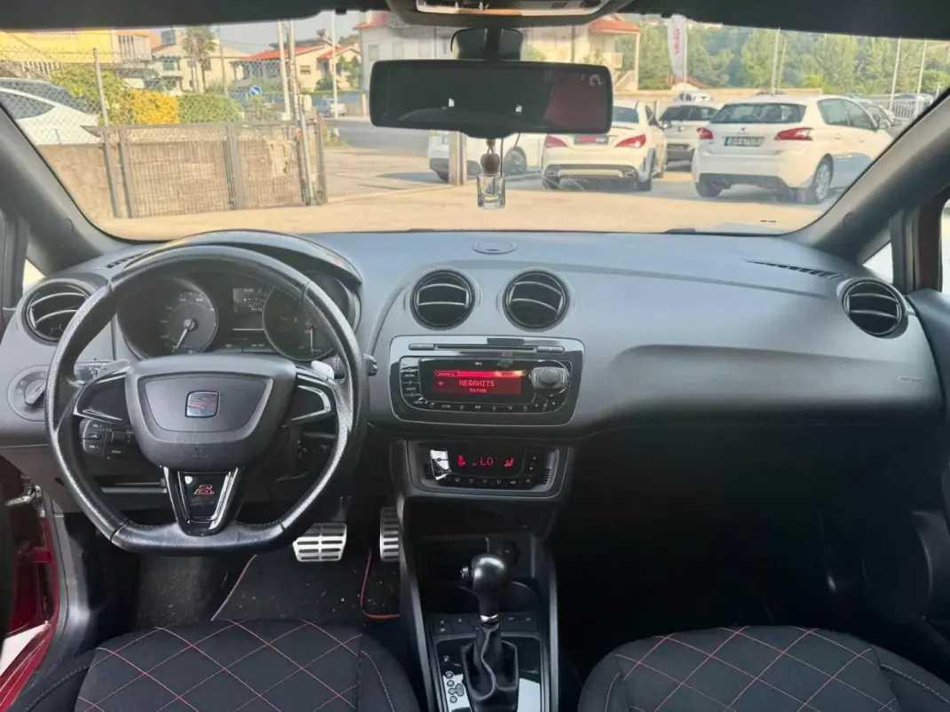 SEAT Ibiza 2011 - 11999 EUR, 120000 km - 120000km - foto 8 de 15