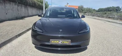 Tesla Model 3 2025 - 39750 EUR, 35000 km - 35000km - foto 2 de 21