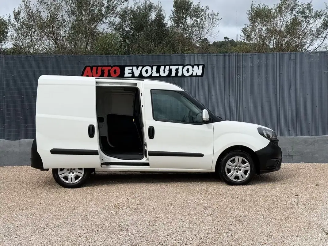 Fiat DOBLO MULTIJET COM IVA 3Lug 2021 - 10900 EUR, 129990 km - AUTO.MOTO.pt - 129990km - foto 2 de 19