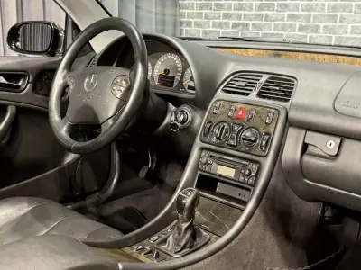 Mercedes-Benz CLK 200 2002 - 7990 EUR, 270000 km - AUTO.MOTO.pt - 270000km - foto 7 de 12