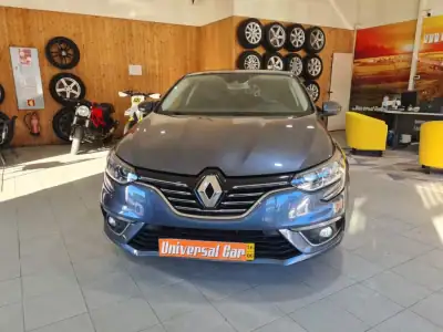 Renault Mégane 2016 - 13600 EUR, 152000 km - AUTO.MOTO.pt - 152000km - foto 7 de 21