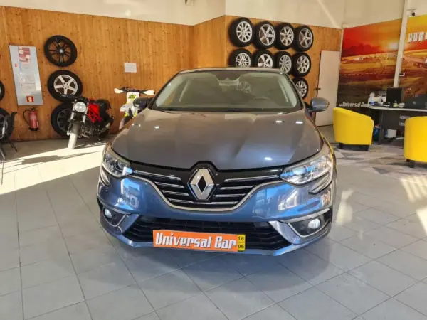 Renault Mégane 2016 - 13600 EUR, 152000 km - AUTO.MOTO.pt - 152000km - foto 7 de 21