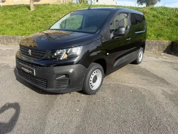 Peugeot PARTNER GIRAFON 2019 - 10900 EUR, 186000 km - AUTO.MOTO.pt - 186000km - foto 3 de 27
