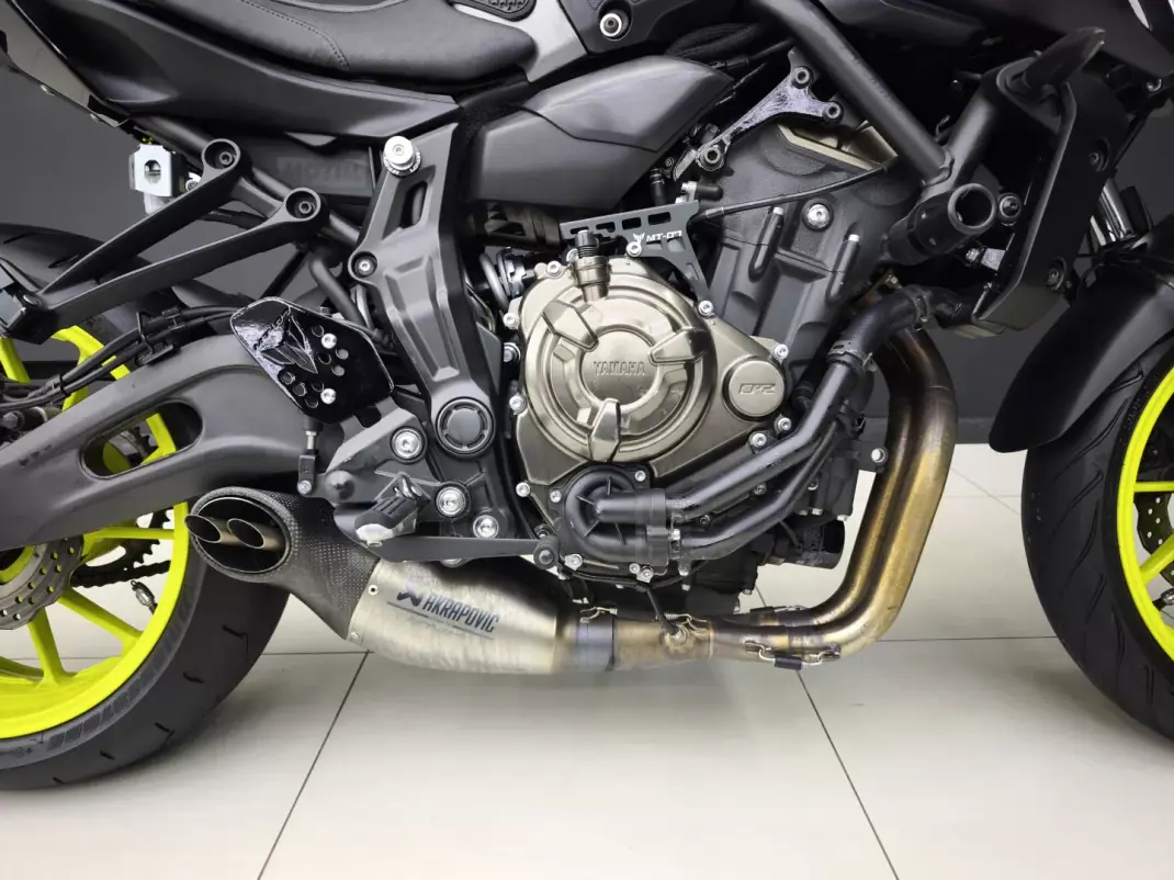 Yamaha MT 07 2018 - 6750 EUR, 21344 km - AUTO.MOTO.pt - 21344km - foto 13 de 16
