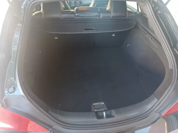 Mercedes-Benz CLA 180 2016 - 16890 EUR, 138109 km - AUTO.MOTO.pt - 138109km - foto 32 de 34