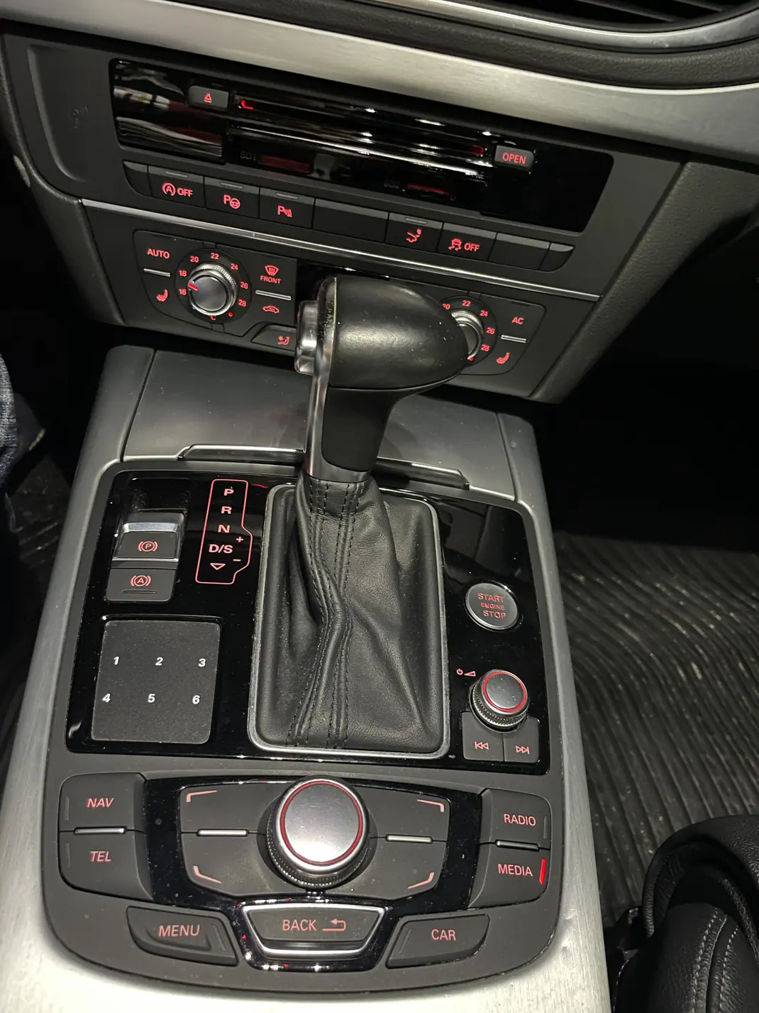 Audi A7 Sportback 2012 - 19950 EUR, 208000 km - AUTO.MOTO.pt - 208000km - foto 8 de 11