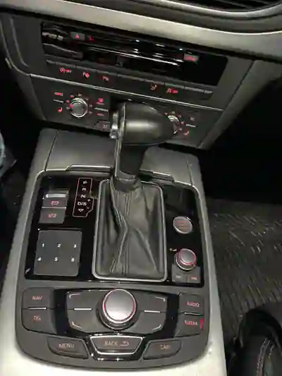 Audi A7 Sportback 2012 - 19950 EUR, 208000 km - AUTO.MOTO.pt - 208000km - foto 8 de 11
