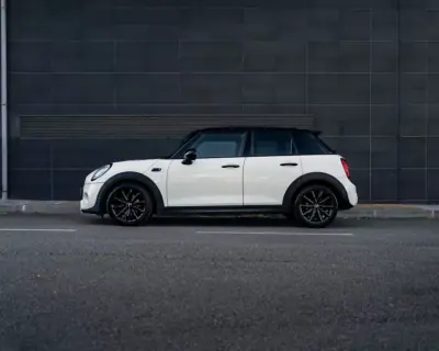MINI Cooper 2015 - 19990 EUR, 135300 km - AUTO.MOTO.pt - 135300km - foto 6 de 54