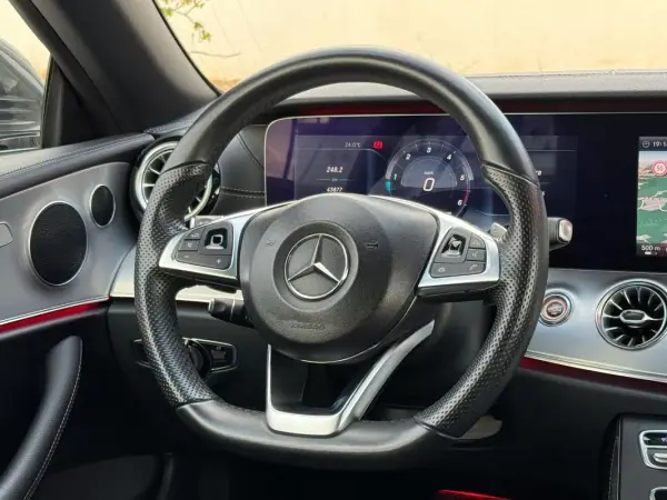 Mercedes-Benz E 220 2017 - 39950 EUR, 43877 km - AUTO.MOTO.pt - 43877km - foto 27 de 41