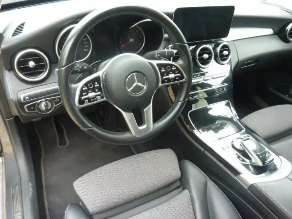 Mercedes-Benz C 300 2020 - 28900 EUR, 90842 km - AUTO.MOTO.pt - 90842km - foto 8 de 27