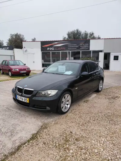 BMW 318 2008 - 220000km