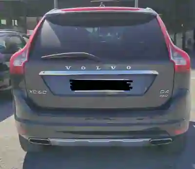 Volvo XC 60 2014 - 16000 EUR, 180000 km - AUTO.MOTO.pt - 180000km - foto 5 de 12