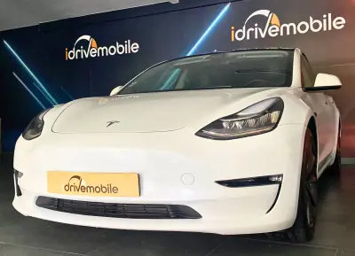 Tesla Model 3 2020 - 29900 EUR, 108726 km - AUTO.MOTO.pt - 108726km - foto 13 de 36