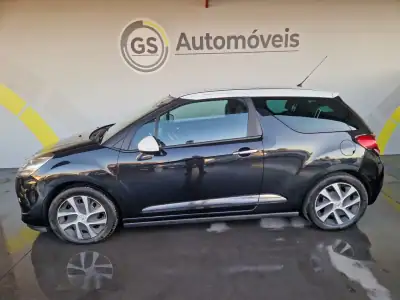 DS DS3 2011 - 9990 EUR, 188000 km - AUTO.MOTO.pt - 188000km - foto 19 de 22