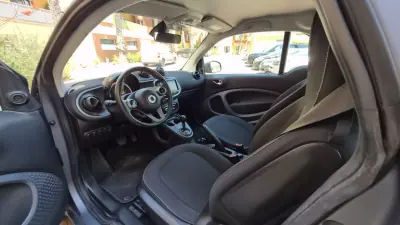 Smart ForTwo Coupé 2016 - 10480 EUR, 115000 km - AUTO.MOTO.pt - 115000km - foto 2 de 11