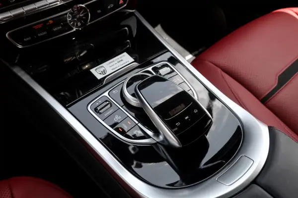 Mercedes-Benz G 63 AMG 2020 - 300000 EUR, 12467 km - AUTO.MOTO.pt - 12467km - foto 11 de 20