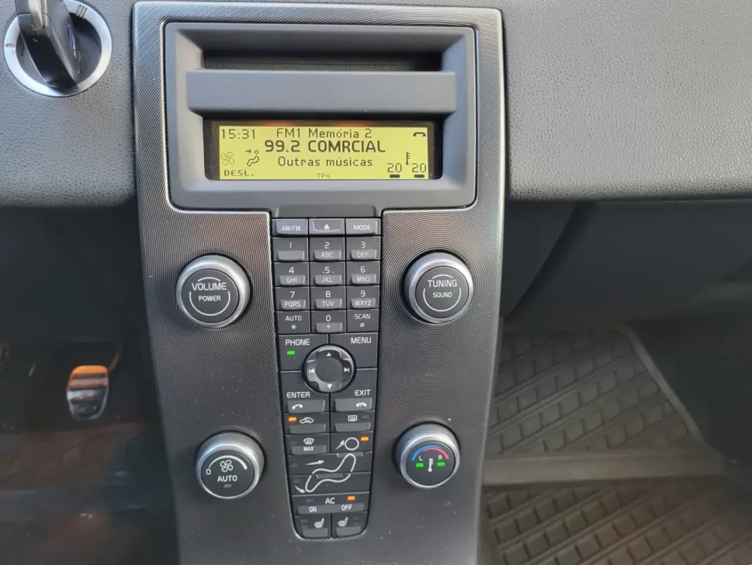 Volvo V50 2012 - 8950 EUR, 155400 km - AUTO.MOTO.pt - 155400km - foto 20 de 27