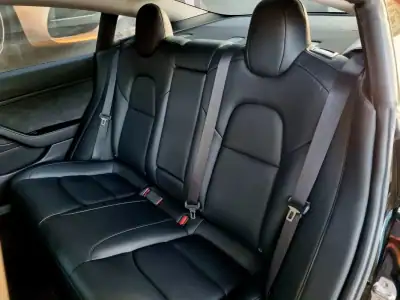 Tesla Model 3 2019 - 22500 EUR, 56000 km - AUTO.MOTO.pt - 56000km - foto 17 de 20
