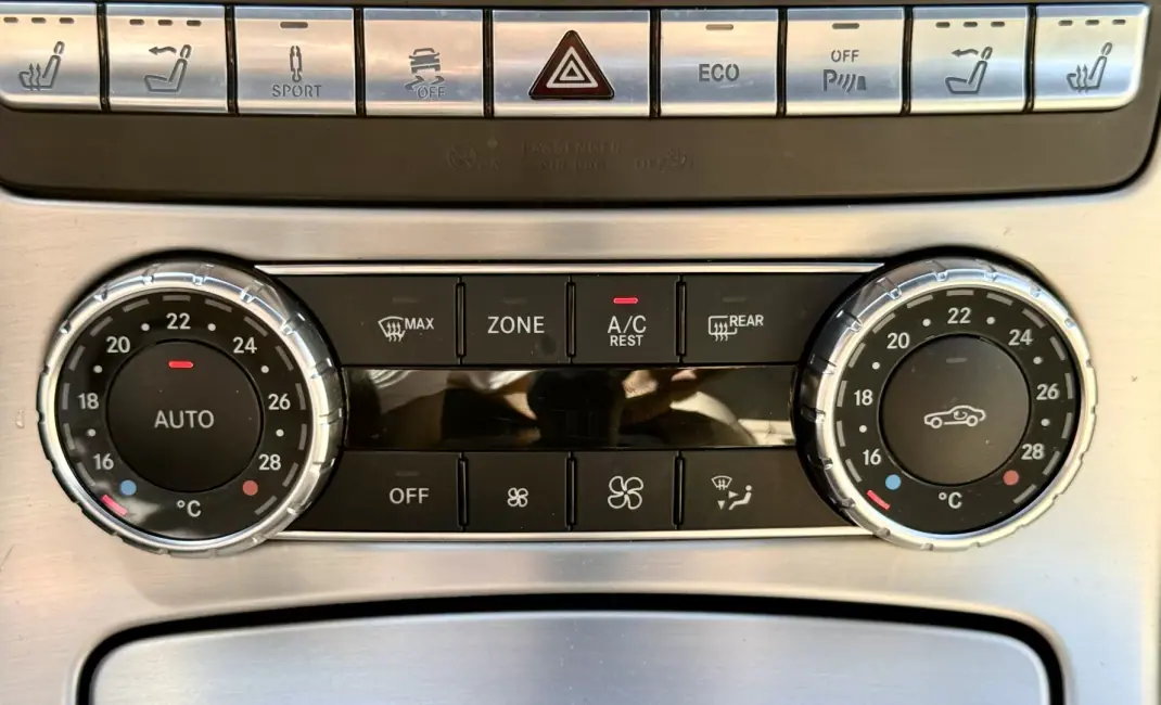 Mercedes-Benz SLK 200 2011 - 25950 EUR, 116975 km - 116975km - foto 26 de 80