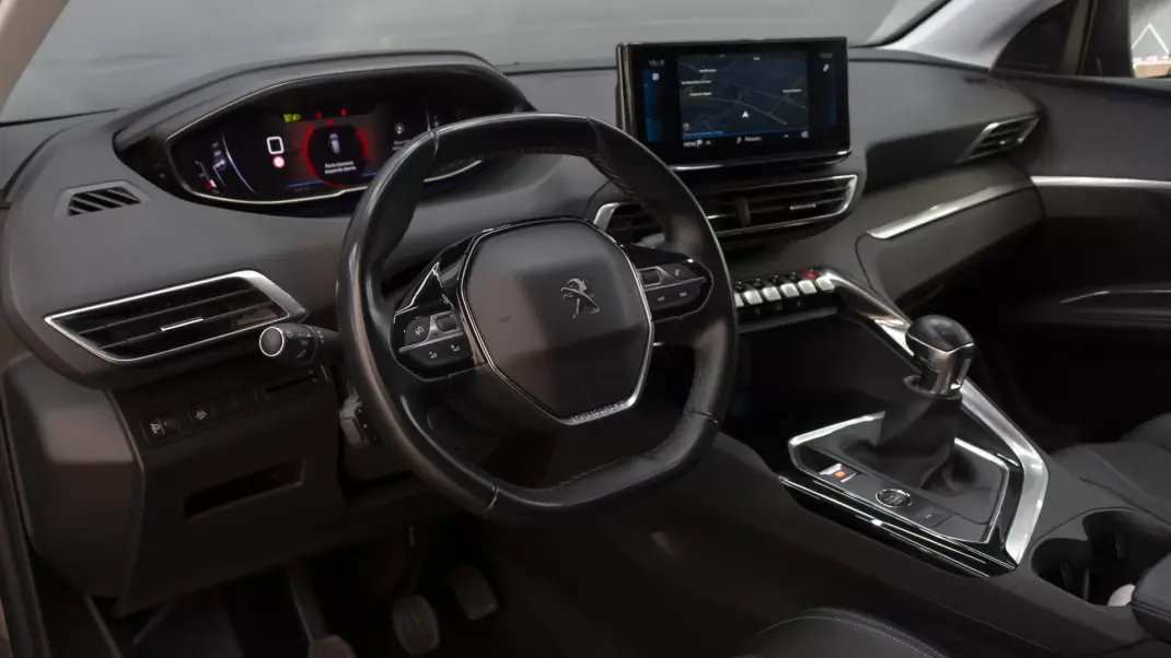 Peugeot 3008 2022 - 21750 EUR, 58000 km - AUTO.MOTO.pt - 58000km - foto 17 de 35