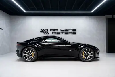 Aston Martin V8 Vantage Coupe 2019 - 144950 EUR, 31000 km - 31000km - foto 7 de 45