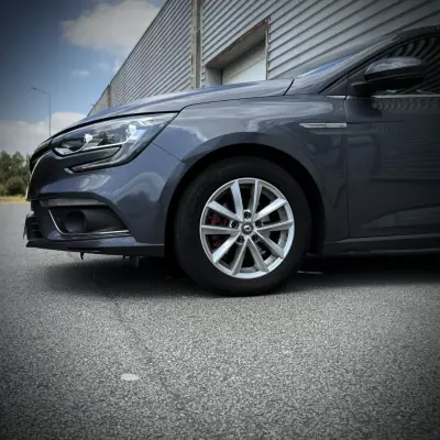 Renault Mégane 2017 - 11500 EUR, 185000 km - AUTO.MOTO.pt - 185000km - foto 4 de 20