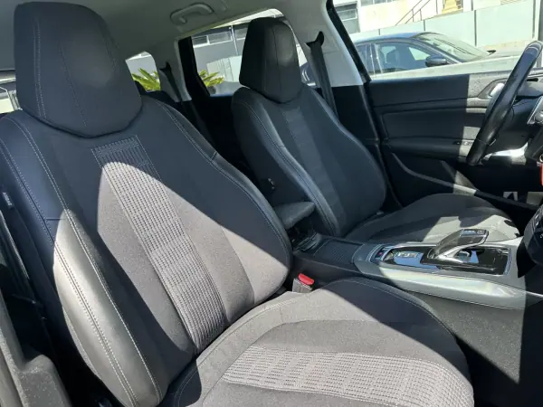 Peugeot 308 SW 2020 - 16000 EUR, 130000 km - AUTO.MOTO.pt - 130000km - foto 56 de 57