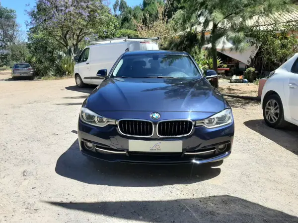 BMW 320 2017 - 20900 EUR, 245211 km - AUTO.MOTO.pt - 245211km - foto 2 de 13