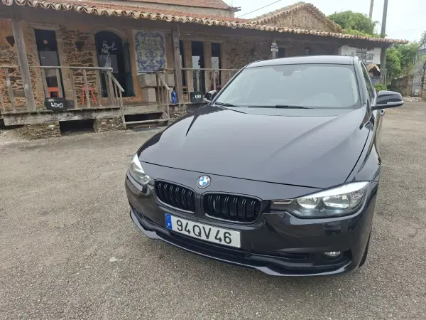 BMW 318 2016 - 14870 EUR, 208238 km - AUTO.MOTO.pt - 208238km - foto 13 de 22