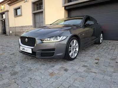 Jaguar XE 2016 - 16990 EUR, 159156 km - AUTO.MOTO.pt - 159156km - foto 3 de 16