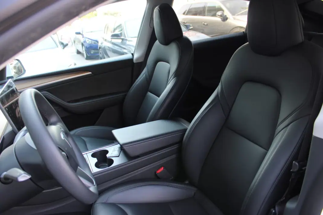 Tesla Model Y 2024 - 35900 EUR, 38745 km - 38745km - foto 26 de 38