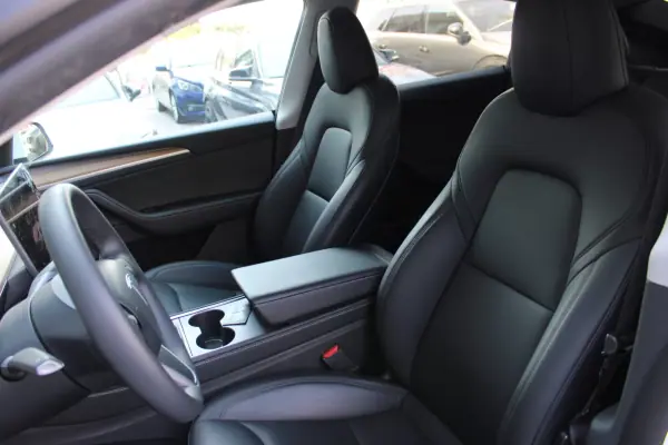 Tesla Model Y 2024 - 35900 EUR, 38745 km - 38745km - foto 26 de 38