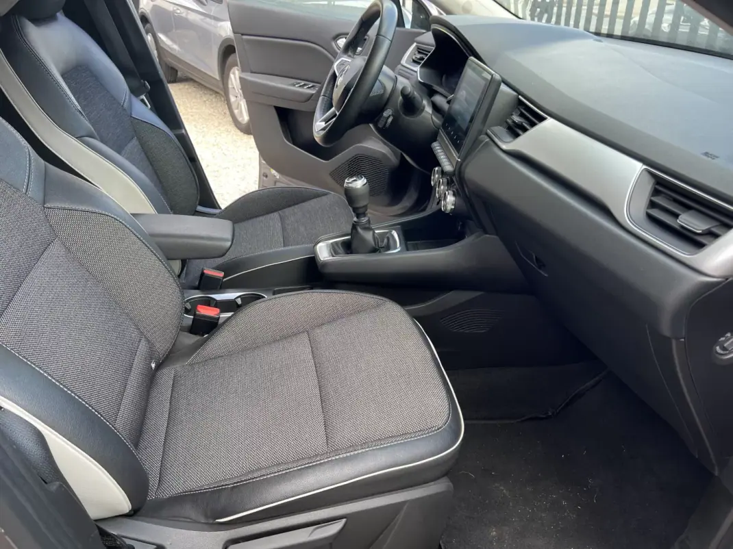 Renault Captur 2023 - 17399 EUR, 88500 km - AUTO.MOTO.pt - 88500km - foto 15 de 16