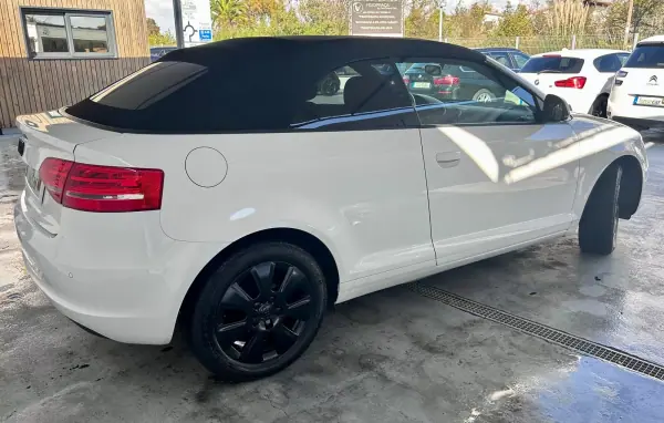 Audi A3 Cabrio 2009 - 11500 EUR, 125962 km - AUTO.MOTO.pt - 125962km - foto 8 de 16