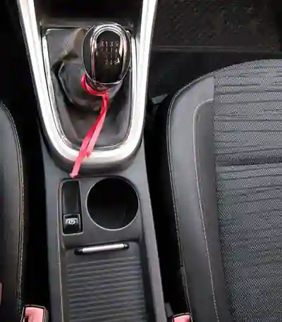 Opel Astra Sports Tourer 2015 - 7500 EUR, 168000 km - AUTO.MOTO.pt - 168000km - foto 6 de 15
