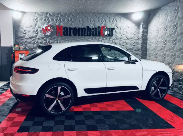 Porsche Macan 2014 - 42990 EUR, 205232 km - AUTO.MOTO.pt - 205232km - foto 11 de 33