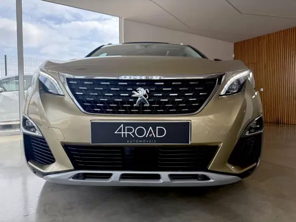 Peugeot 3008 2017 - 18500 EUR, 155000 km - AUTO.MOTO.pt - 155000km - foto 11 de 112