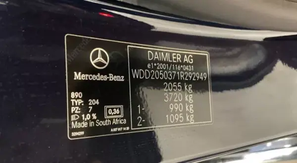 Mercedes-Benz C 200 2017 - 19990 EUR, 106000 km - AUTO.MOTO.pt - 106000km - foto 17 de 19