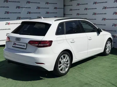 Audi A3 Sportback 2018 - 18500 EUR, 135000 km - AUTO.MOTO.pt - 135000km - foto 6 de 23