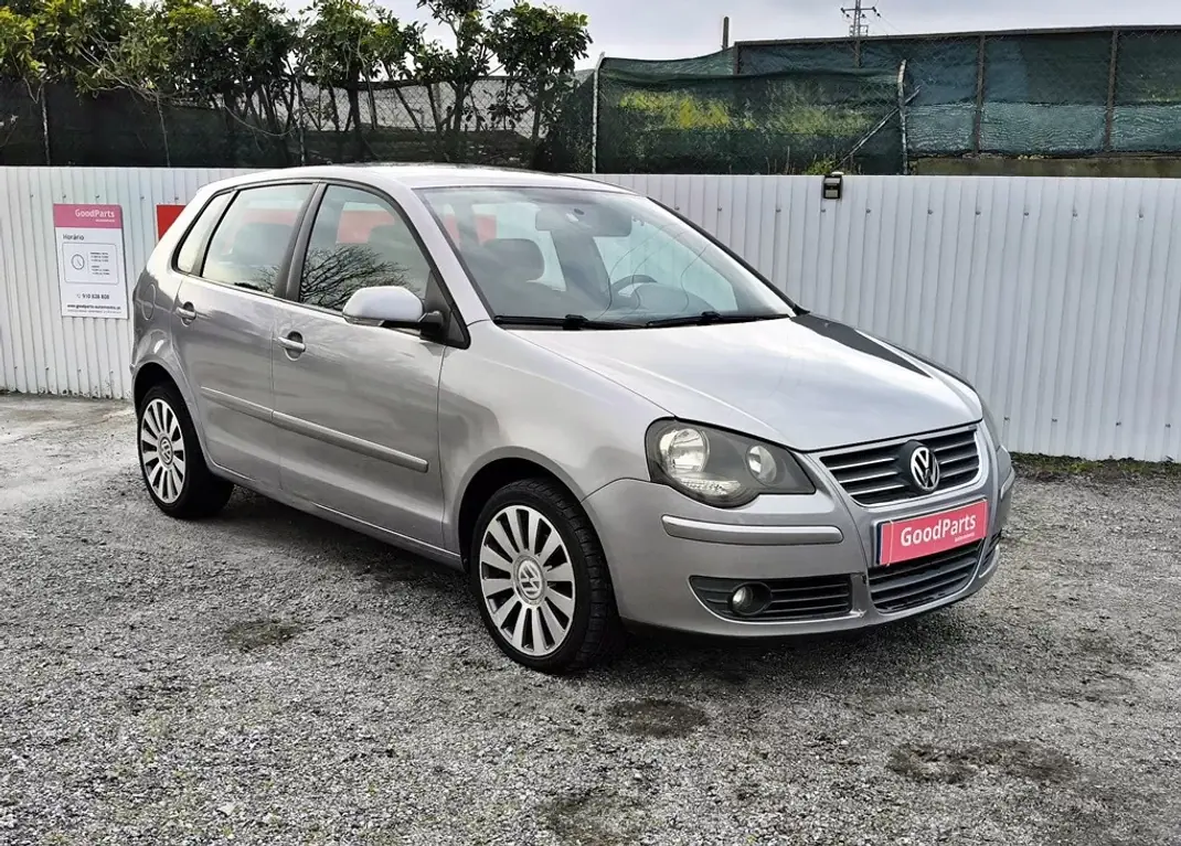 Volkswagen Polo 2009 - 6600 EUR, 174602 km - AUTO.MOTO.pt - 174602km - foto 10 de 24