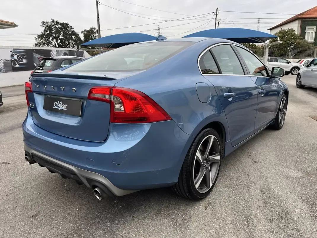 Volvo S60 2015 - 11950 EUR, 225000 km - AUTO.MOTO.pt - 225000km - foto 5 de 53