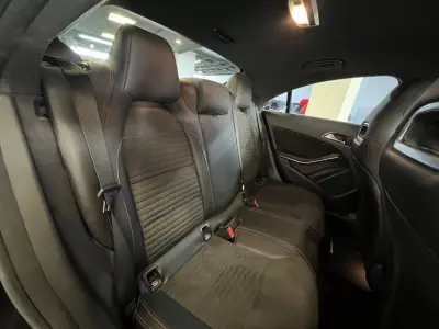 Mercedes-Benz CLA 180 2018 - 19990 EUR, 135000 km - AUTO.MOTO.pt - 135000km - foto 9 de 39