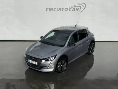 Peugeot e-208 2022 - 18650 EUR, 38776 km - AUTO.MOTO.pt - 38776km - foto 9 de 47