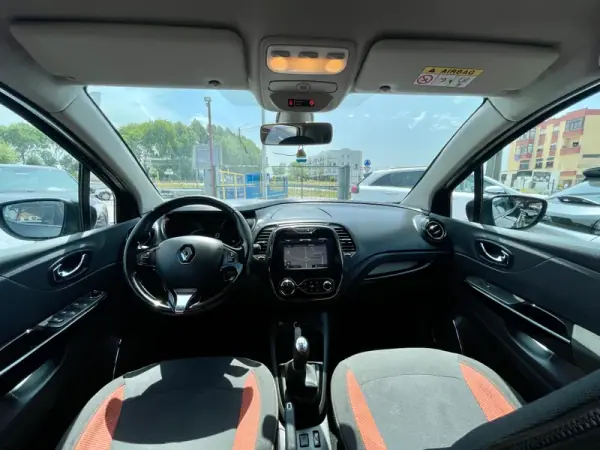 Renault Captur 2013 - 12250 EUR, 161056 km - AUTO.MOTO.pt - 161056km - foto 21 de 30