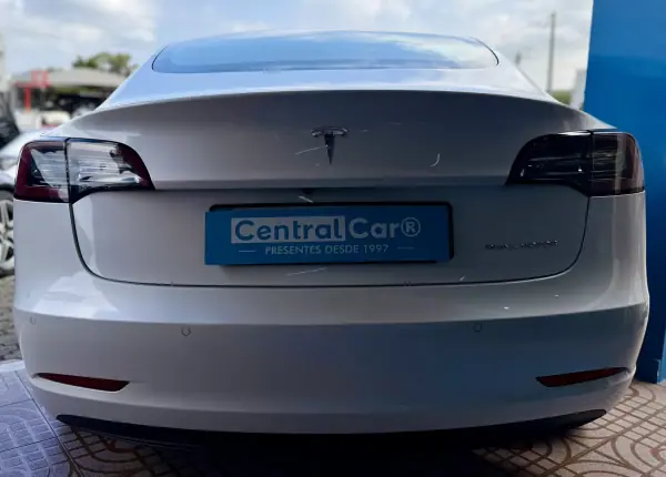 Tesla Model 3 2020 - 27950 EUR, 97000 km - AUTO.MOTO.pt - 97000km - foto 9 de 26