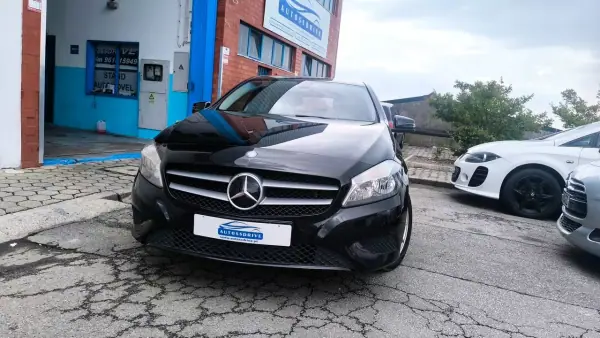 Mercedes-Benz A 180 2013 - 11900 EUR, 187000 km - AUTO.MOTO.pt - 187000km - foto 2 de 26