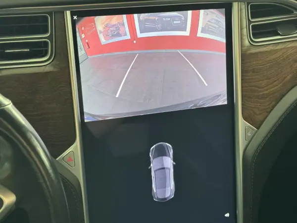 Tesla Model S 2017 - 25990 EUR, 151612 km - AUTO.MOTO.pt - 151612km - foto 21 de 23