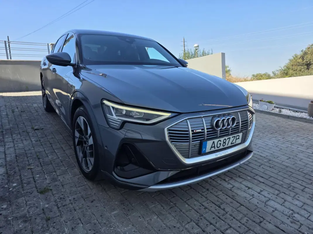 Audi e-tron 2021 - 32900 EUR, 120000 km - 120000km - foto 16 de 51