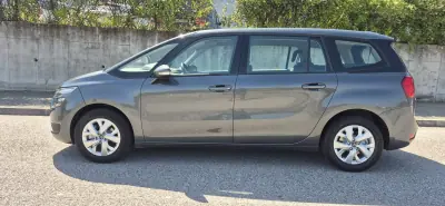 Citroën C4 Grand Picasso 2013 - 9750 EUR, 185000 km - AUTO.MOTO.pt - 185000km - foto 4 de 25