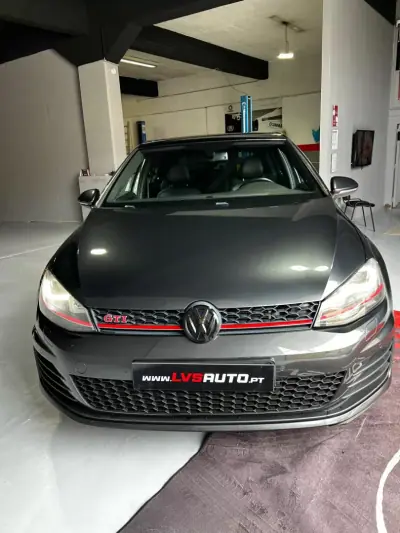 Volkswagen Golf 2014 - 20000 EUR, 187000 km - AUTO.MOTO.pt - 187000km - foto 8 de 33